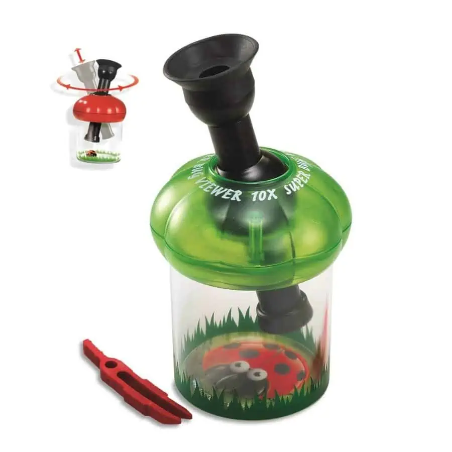 O Observador de insetos Super da Navir, com ponteira de micróscópio é um Instrumento ótico original. Permite a observação segura de insectos e em 360°. Ótica de 3 elementos com ampliação até 10x.