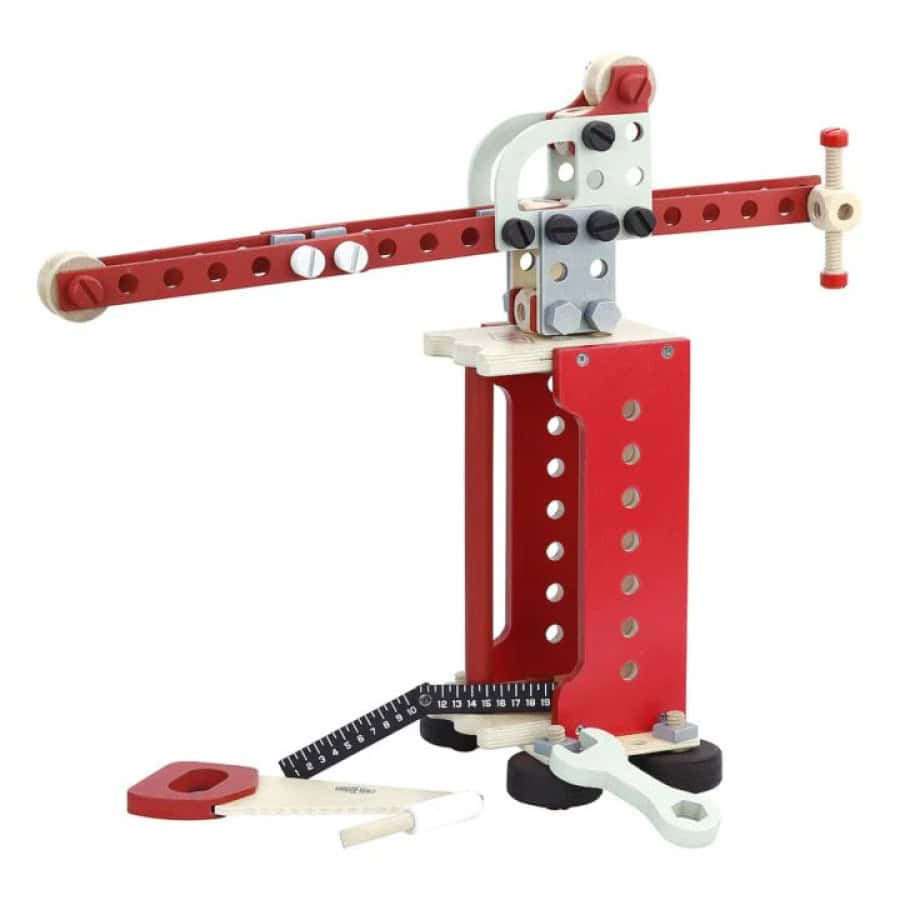 Caixa de ferramentas reversível - VILAC A Caixa de Ferramentas Reversível Atelier da Vilac, é uma perfeita bancada de trabalho. Seguindo os modelos fornecidos, as crianças podem construir os seus próprios brinquedos. Este é um brinquedo super original, criativo e estimulante para crianças que gostam de construir e reconstruir, fazendo a cada dia uma nova descoberta.