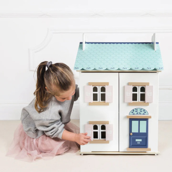 Casinha de Bonecas Blue Belle - Le Toy Van. Uma casinha de bonecas em madeira.