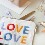 Bolsa Bordada LOVE - Global Affairs